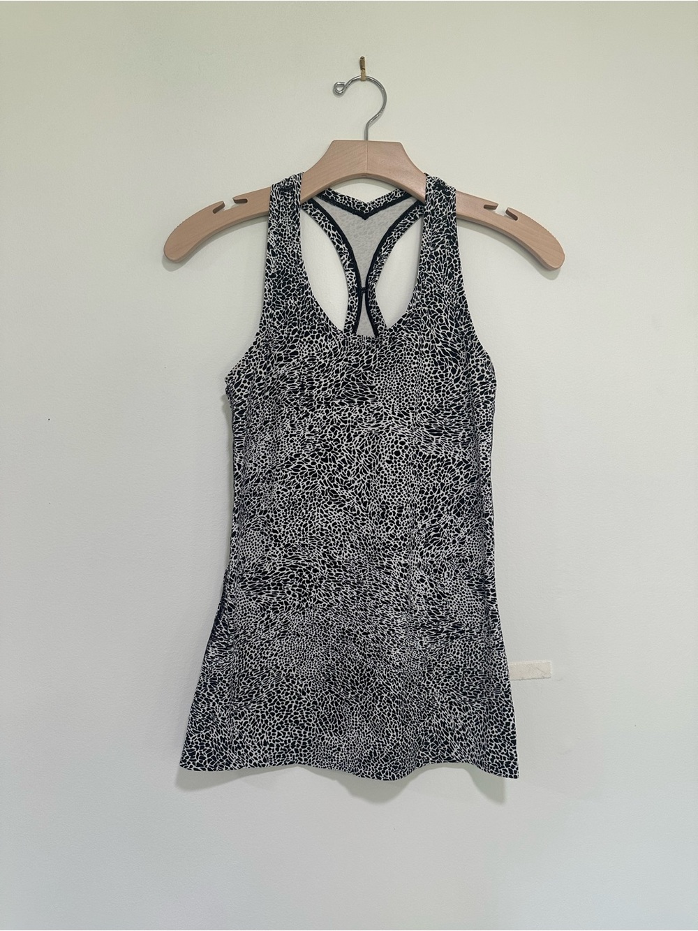 Lululemon tank - rulu - size 6
